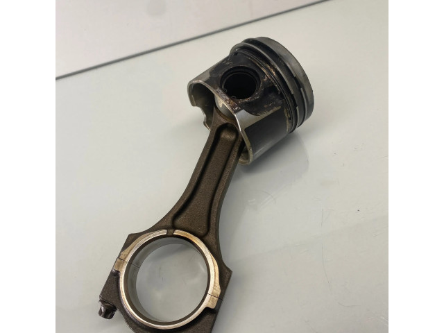 Píst R2AA   Mazda 6  pro naftový motor 2.2 R2AA 