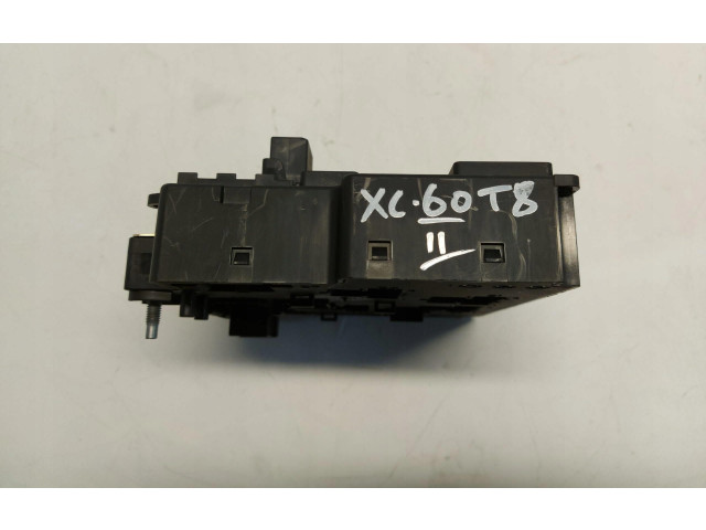   Pojistková skříňka 32212299   Volvo XC60 2021