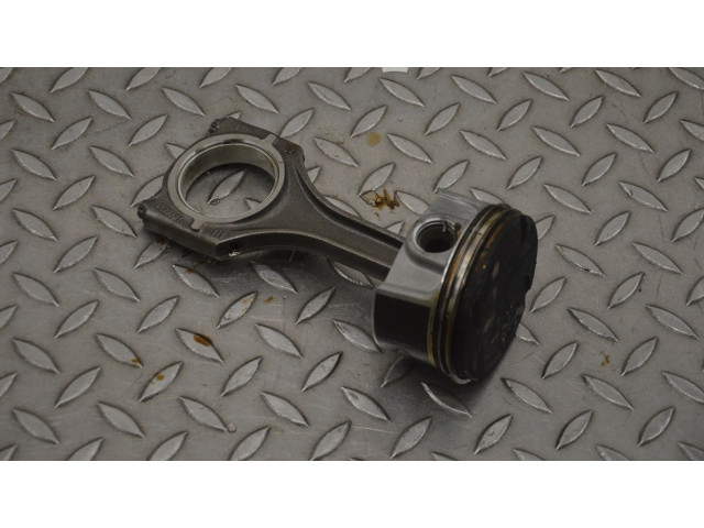 Píst 400A4820   Porsche 911 991    MDC.HA 