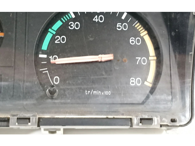 Панель приборов 8266610, 7700700   Renault Fuego       