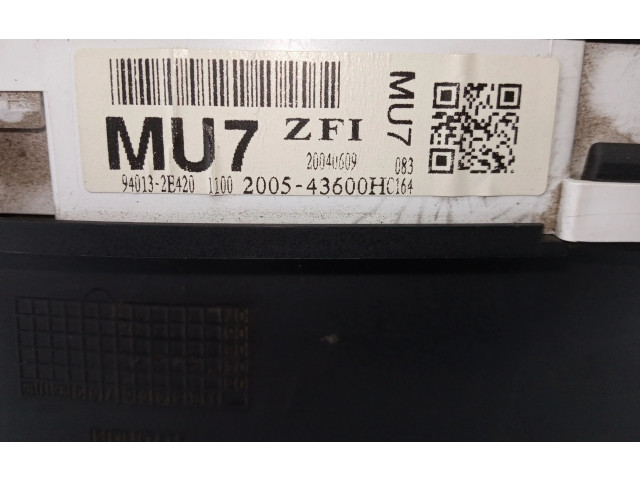 Přístrojová deska  Hyundai Tucson JM 2006 940132E420  