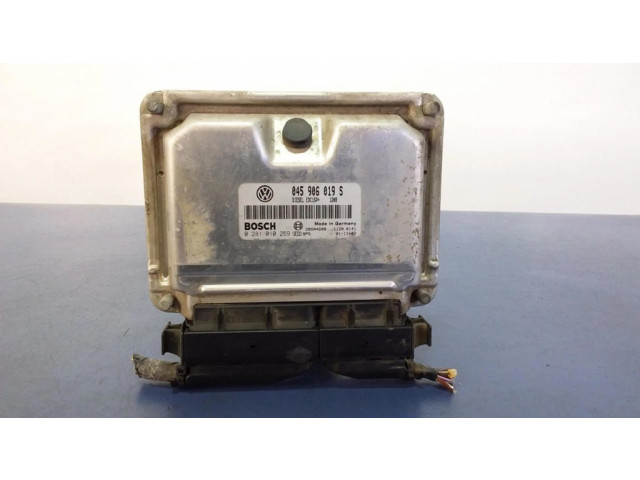Блок управления двигателем ECU