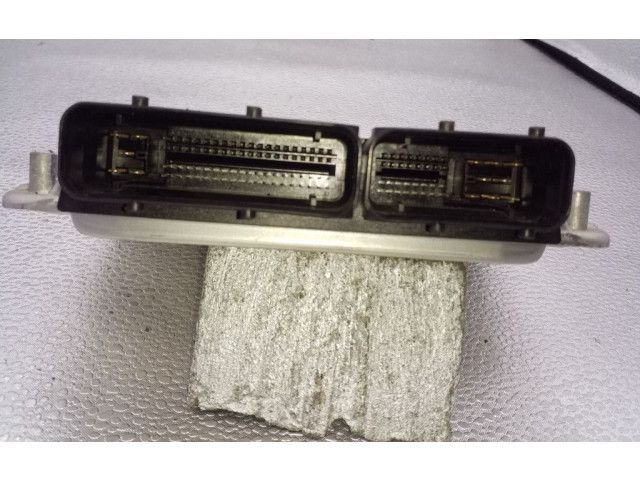 Блок управления двигателем Блок управления 038906019KE, 0281011201   Volkswagen PASSAT B5.5