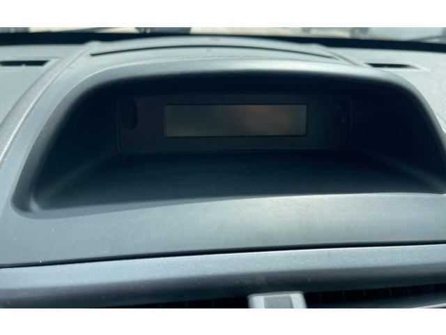 Дисплей       Renault Megane II