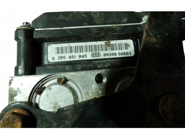 Jednotka ABS 6R0907379N, 0265951045   Skoda Fabia Mk2 (5J) 2010