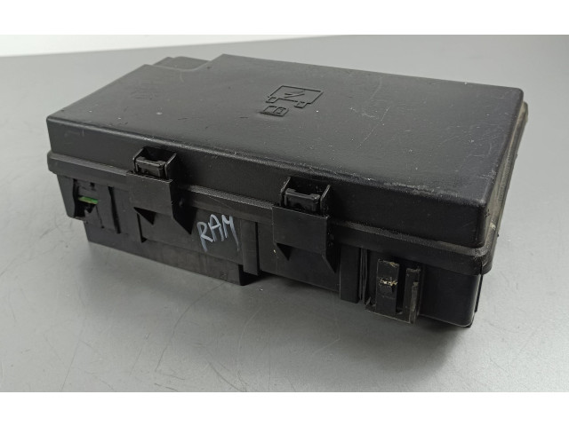 Блок предохранителей  P68243257AB, 16238CF15176N   Dodge VAN RAM    