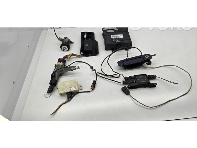 Řídící jednotka 028906021J, 4A0905851E   Audi A6 S6 C4 4A 1995