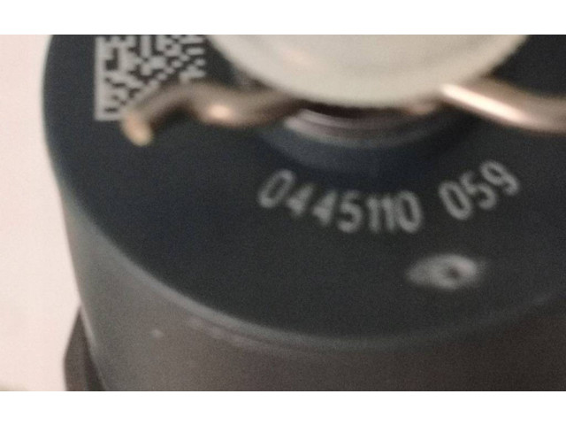 Vstřikovač 0445110059, 510990024   Jeep Cherokee III KJ     