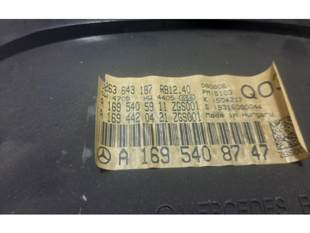 Přístrojová deska  Mercedes-Benz A W169 2004 A1695408747  