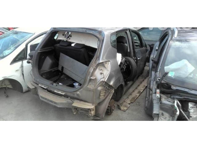 Зеркало электрическое        Hyundai ix20   -  года   
