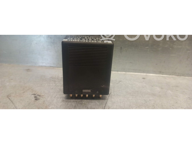   Pojistková skříňka 0165459532, 889773000   Mercedes-Benz E W124 1995