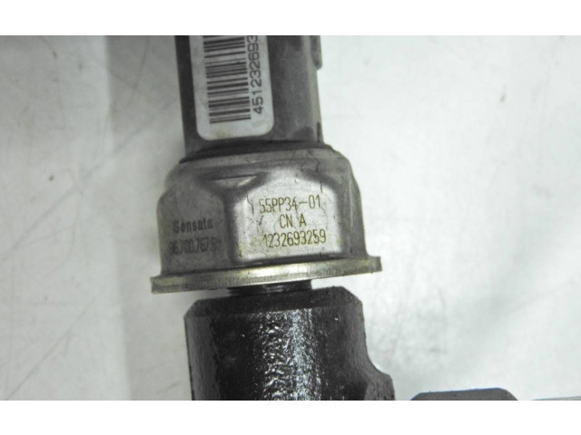 Vstřikovací lišta 9685297580-02, 130084376   Volvo V40    D4162T 