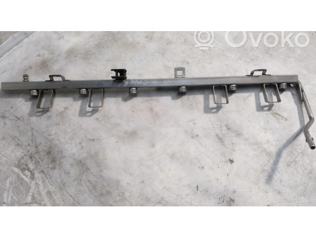Vstřikovací lišta 143894902, 1437442   BMW 5 E39  pro benzínový motor 2.0  0161