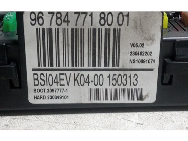   Pojistková skříňka 9678477180   Peugeot 3008  2013