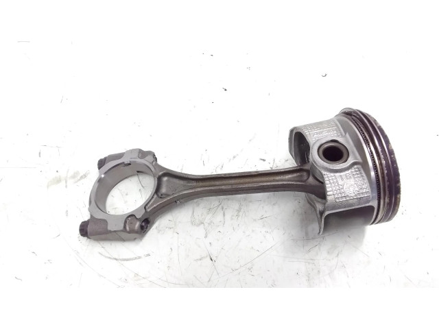 Píst 21120   Toyota Yaris  pro benzínový motor 1.5  0869