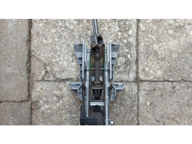  рейка  Колонка рулевая 4M513C529FD   Ford Focus 2004-2010 года
