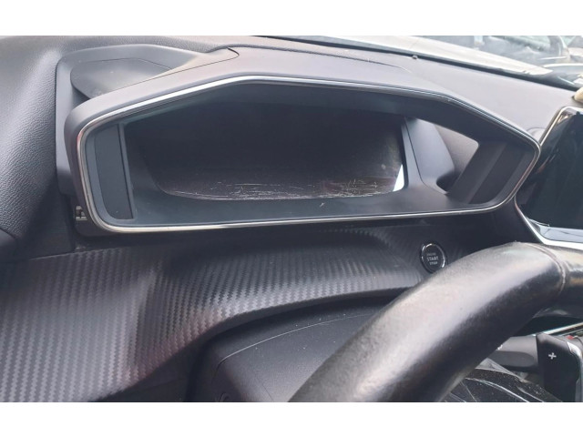 Přístrojová deska  Peugeot 2008 II 2021 183.531KMS  