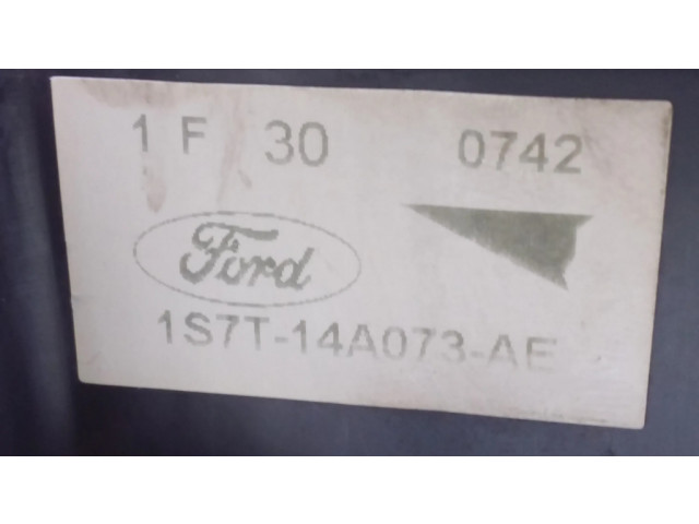 Блок предохранителей  1S7T14A073AE, 1S7T14A301   Ford Mondeo Mk III    