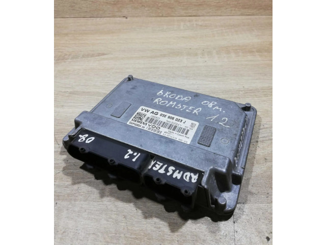 Блок управления двигателем Блок управления 03e906023j, 5wp40804   Skoda Roomster (5J)