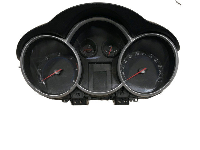 Přístrojová deska  Chevrolet Cruze 2013 95990333  