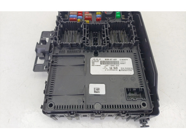 Блок предохранителей LX6T15604BJD   Ford Focus    
