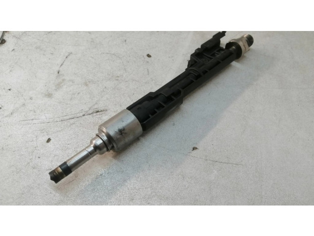 Vstřikovač 13647599876, 10213541   BMW M5  pro benzínový motor 4.4  