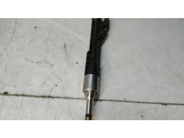 Vstřikovač 13647599876, 10213541   BMW M5  pro benzínový motor 4.4  