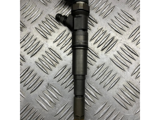 Vstřikovač 7794435   BMW 3 E90 E91  pro naftový motor 2.0  