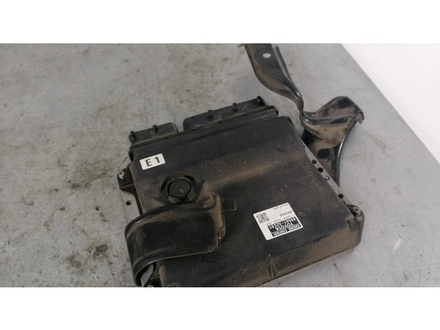 Блок управления двигателя 8966142C01, 1758009450   Toyota RAV 4 (XA30)