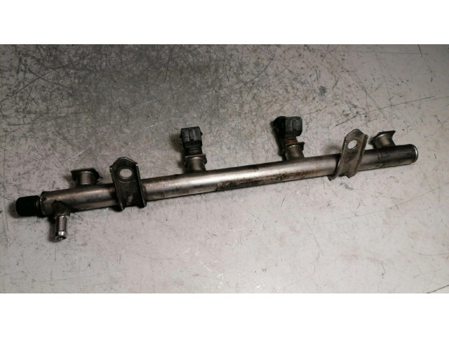 Vstřikovací lišta A1660700895   Mercedes-Benz A W168  pro benzínový motor 1.6  
