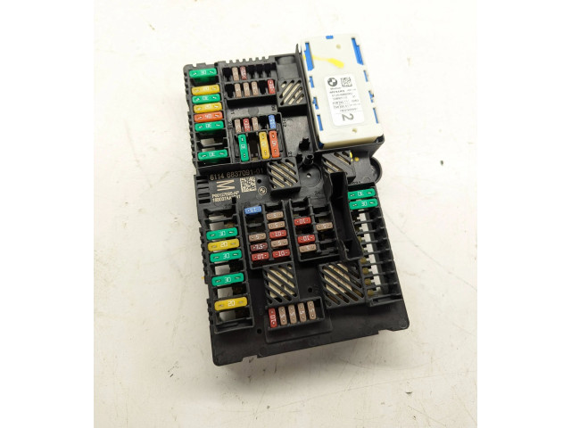 Блок предохранителей 6837091, 6992957   BMW 5 G30 G31    