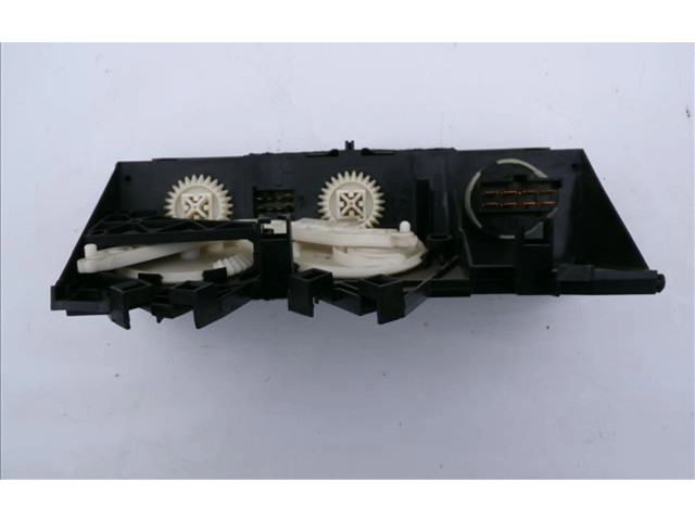 Блок управления климат-контролем 9041704797   Volvo S40