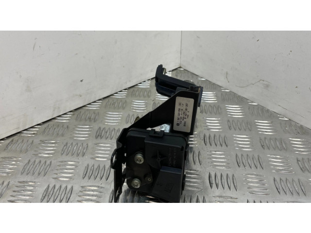 Моторчик заднего дворника 0390201597, 041108001    BMW 5 E60 E61
