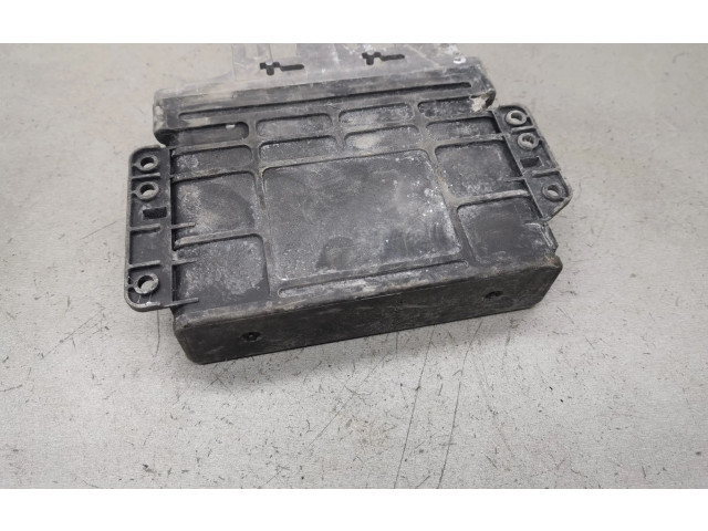 Блок управления коробкой передач 01N927733E, 5WP2111   Audi A4 S4 B5 8D