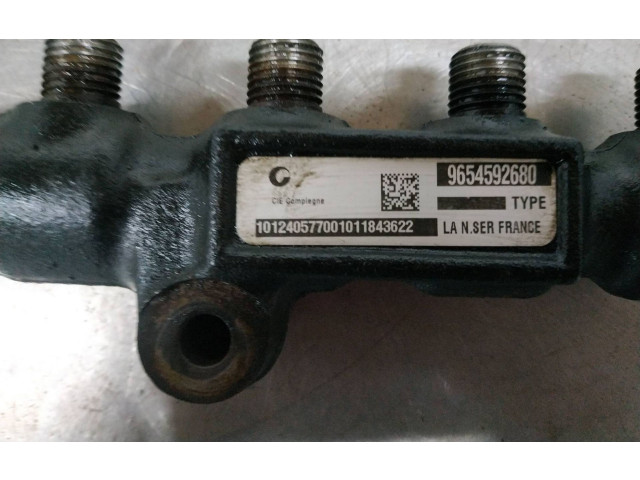 Топливная рампа 9654592680   Peugeot 207   для двигателя 8HZ