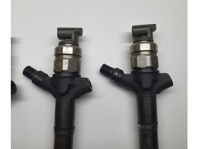 Форсунка 23670-0r020, 23670-0R020    Toyota RAV 4 (XA20)   