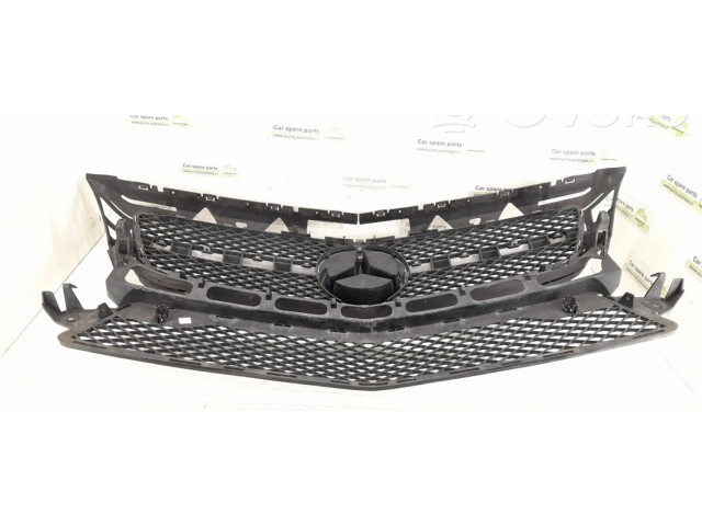 Передняя решётка Mercedes-Benz CLS C218 X218 2011-2017 года 2188851765, 2188880060      