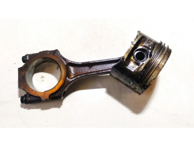 Píst    Alfa Romeo 156  pro benzínový motor 2.0  