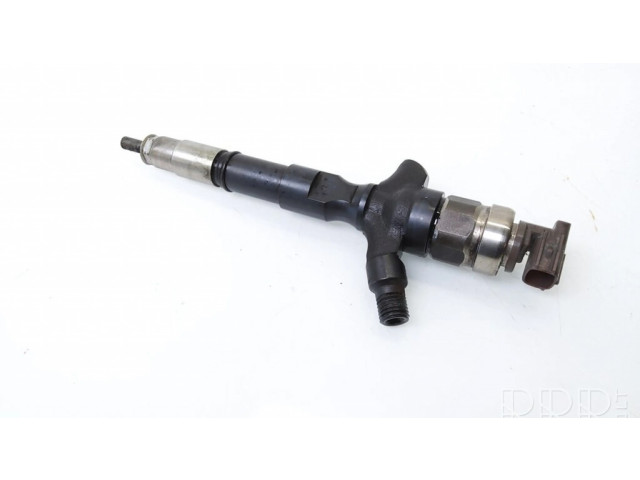 Форсунка 2367030310    Toyota Hiace (H200) для дизельного двигателя  2.5