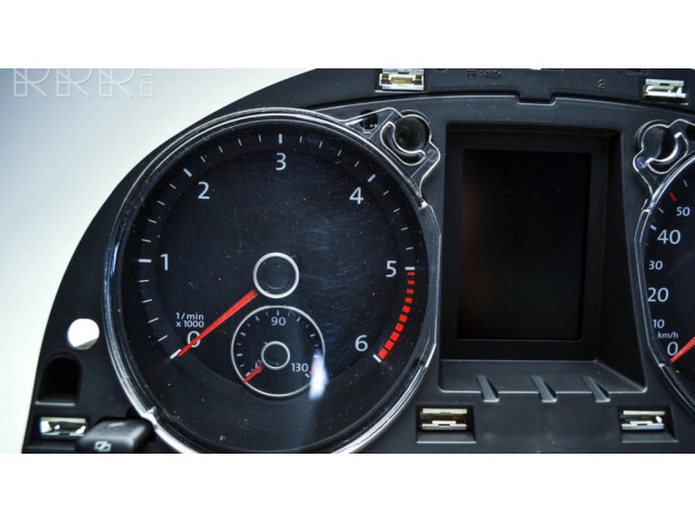Панель приборов 3AA920870D   Volkswagen PASSAT B7       