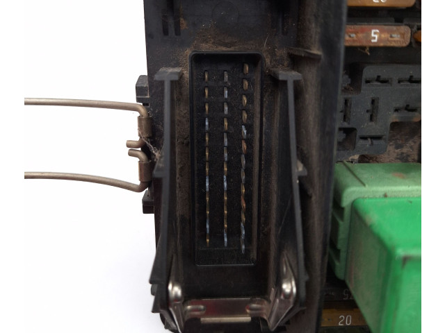 Блок предохранителей 92GG14K036BB, 897190D23YA   Ford Scorpio