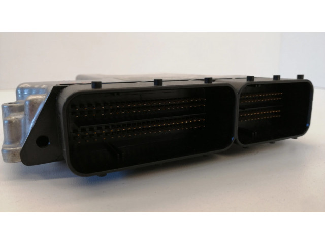 Блок управления двигателя 0281013924, 7811999   BMW X3 E83