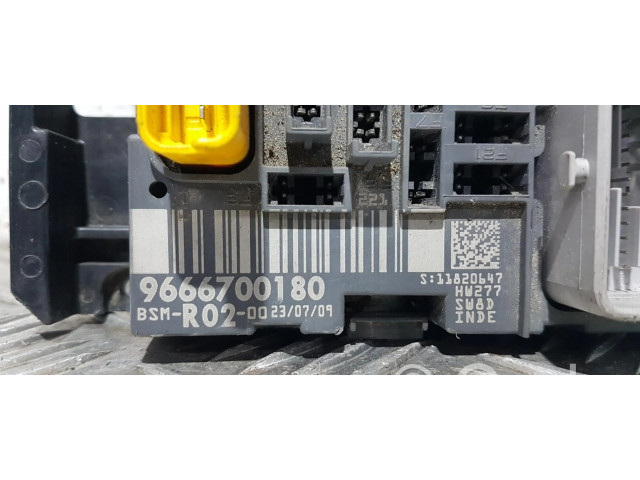 Блок предохранителей 9666700180   Citroen Berlingo    