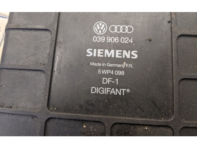 Řídící jednotka 039906024, 5WP4098   Audi 100 S4 C4 1993