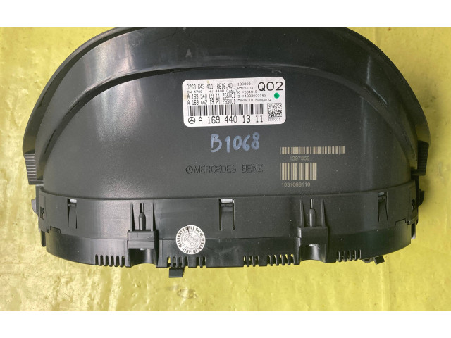 Přístrojová deska  Mercedes-Benz B W245 2009 A1694401311, 0263643411  