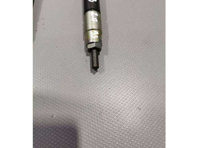 Vstřikovač 236700R030   Toyota Auris 150     