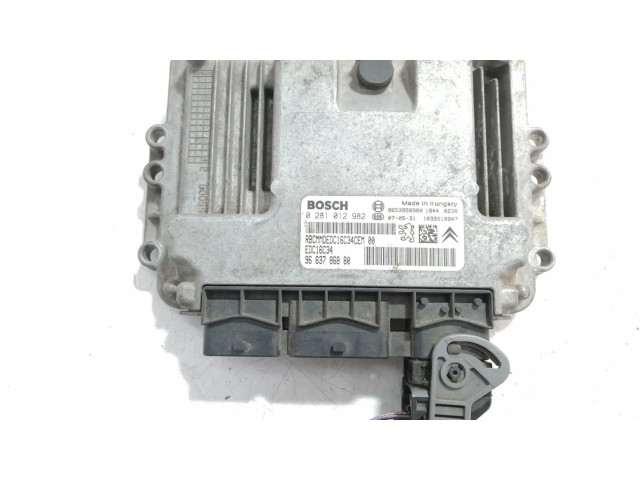 Блок управления двигателя 9663786880, CENTRALITAMOTORUCE   Peugeot Expert