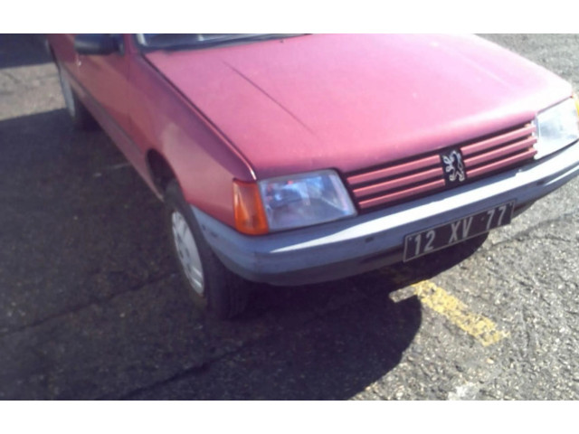 Zpětné zrcátko  Peugeot 205 1987  8148A3  