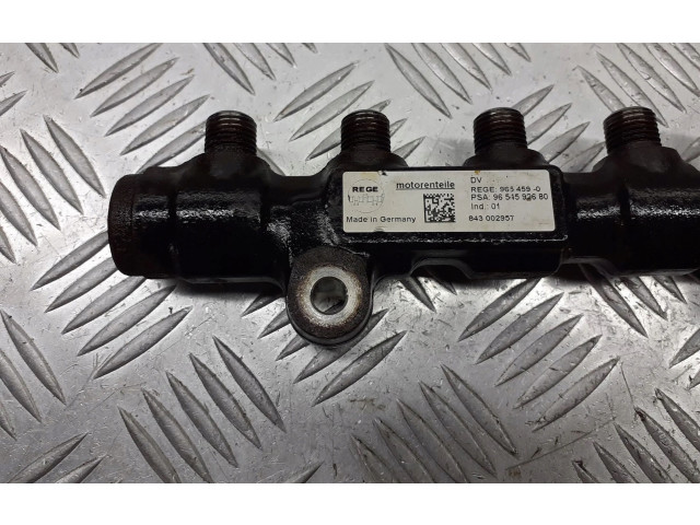 Топливная рампа 9654592680   Peugeot Partner  