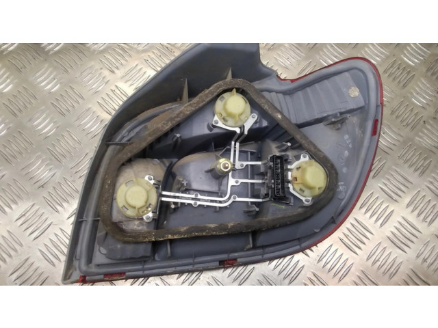 Задний фонарь  PY21W, 12V21W    Toyota Yaris   1999-2003 года